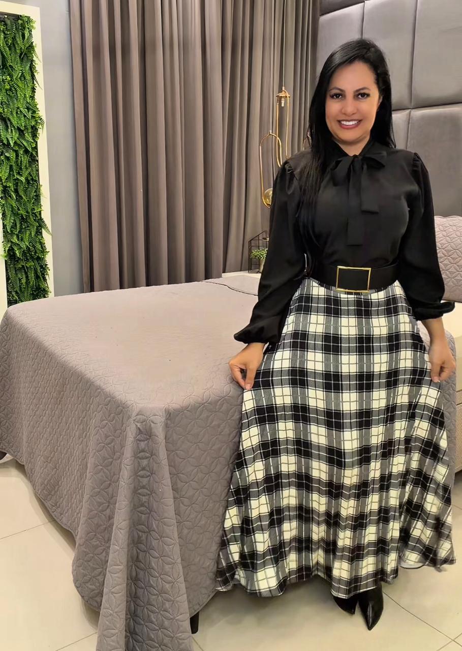 703 - Saia Samanta Preto
